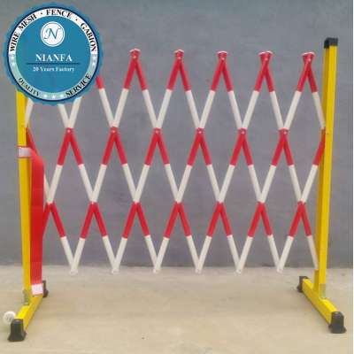 With Wheel Traffic Safety Steel Folding Portable Expandable Barrier(Guangzhou Factory)