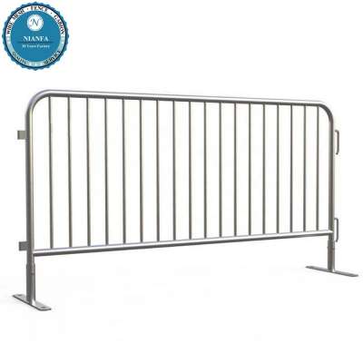 yellow caution heavy-duty metal safety barriers/ iron tube city guardrails steel fencing crowd control security barrier